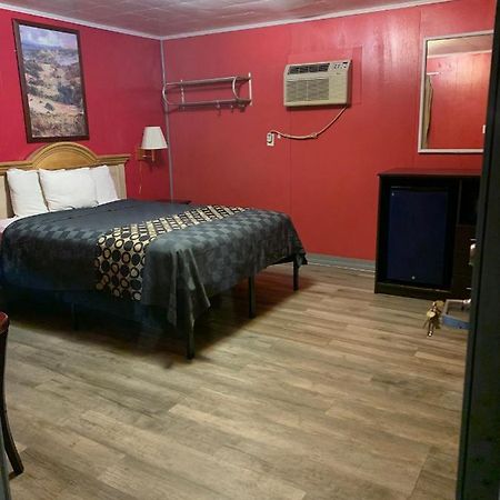 Budget Inn Monroeville Buitenkant foto