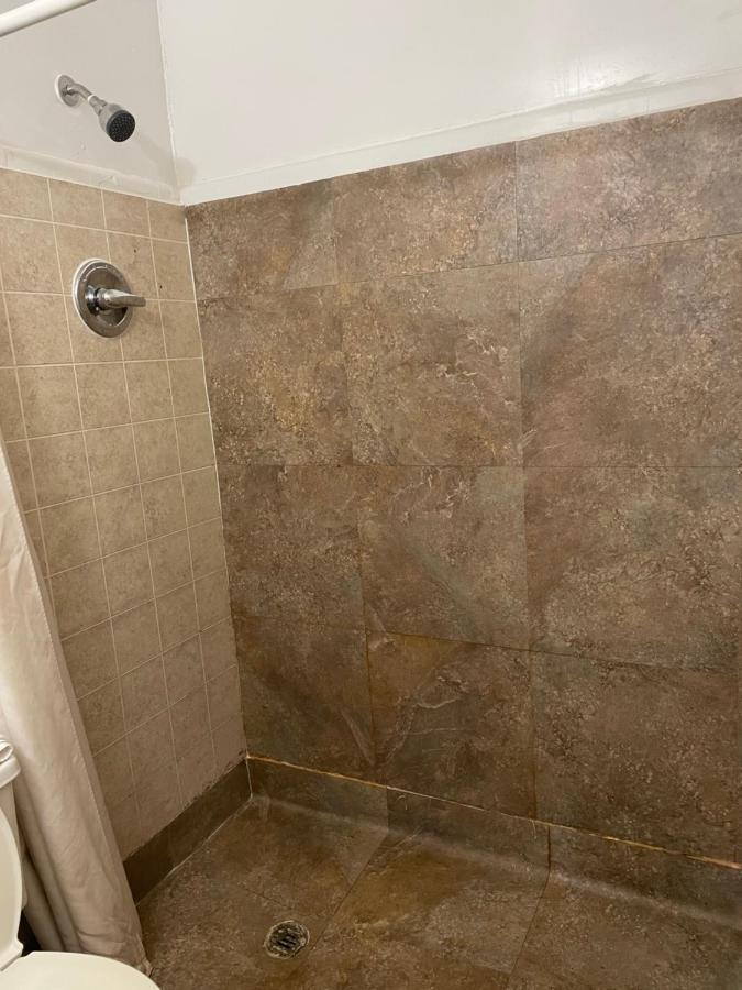 Budget Inn Monroeville Buitenkant foto